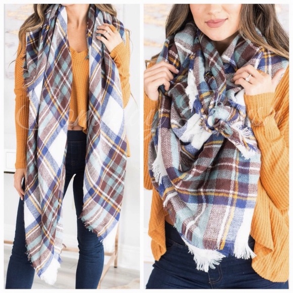 Flash Sale 🎁 gorgeous teal blanket scarf 🧣 - Picture 2 of 2